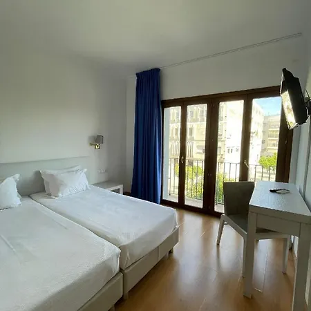 Trafalgar Hotel